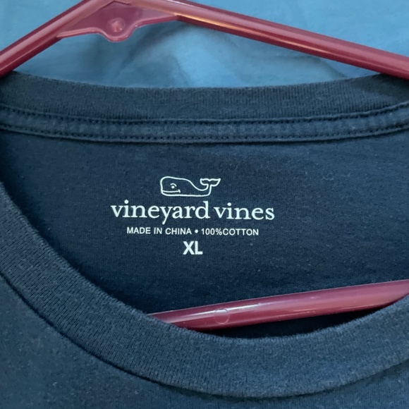 T shirt - Picture 2 of 3